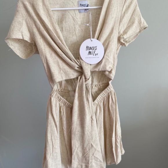 Princess Polly Linen Romper Size US 2 - Picture 4 of 5